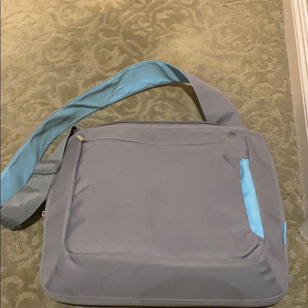 belkin laptop bag